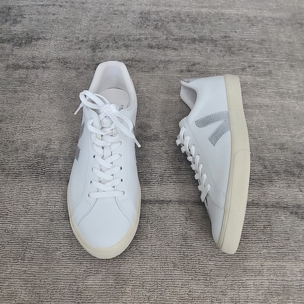 New Veja Women's Sneakers - Picture 2 of 4